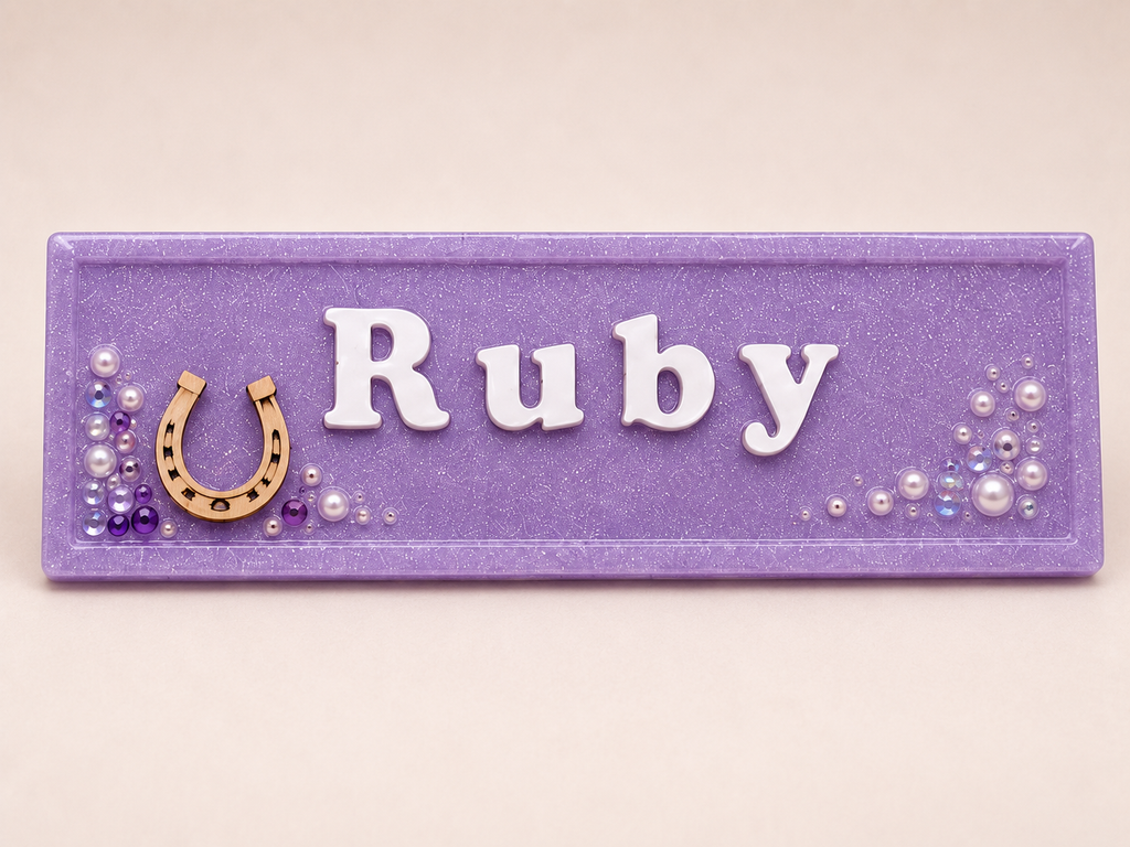 Veloura Classic Personalised Plaque - Style A